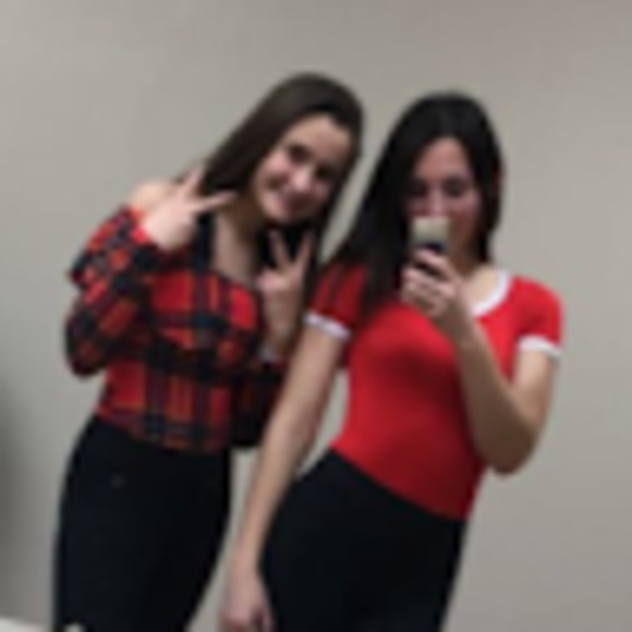 Meet your Posher, Kayla - Picture 1 of 1